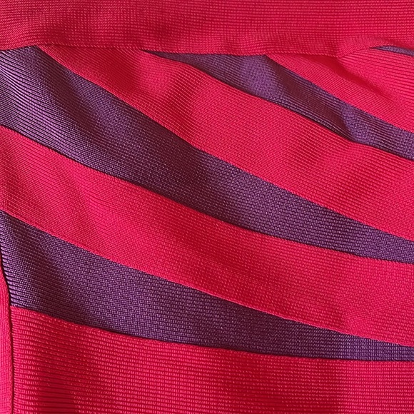 Herve Leger Bianca Bandage NWT
HERVE LEGER PURPLE & PINK - Picture 10 of 10